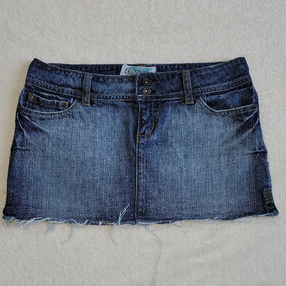 ⛱️Garage Raw Hem Mini Skirt